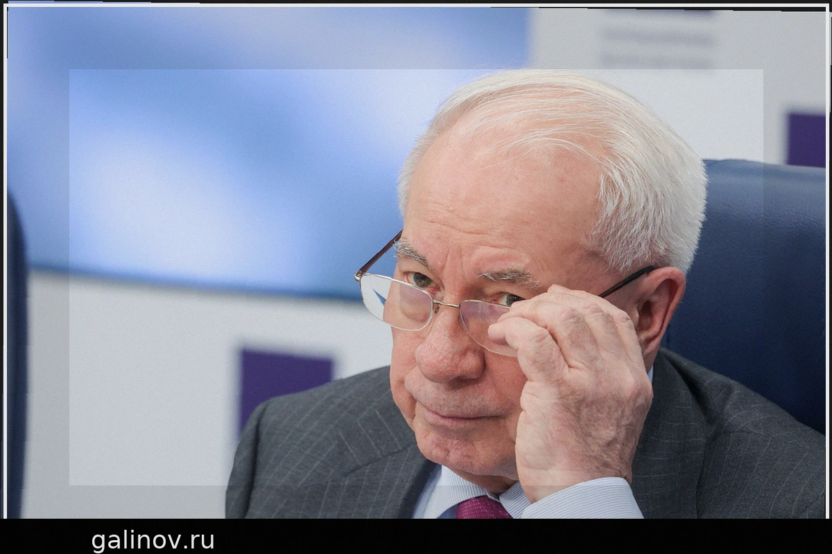 Азаров предупредил о жутких последствиях работы биолабораторий США на Украине