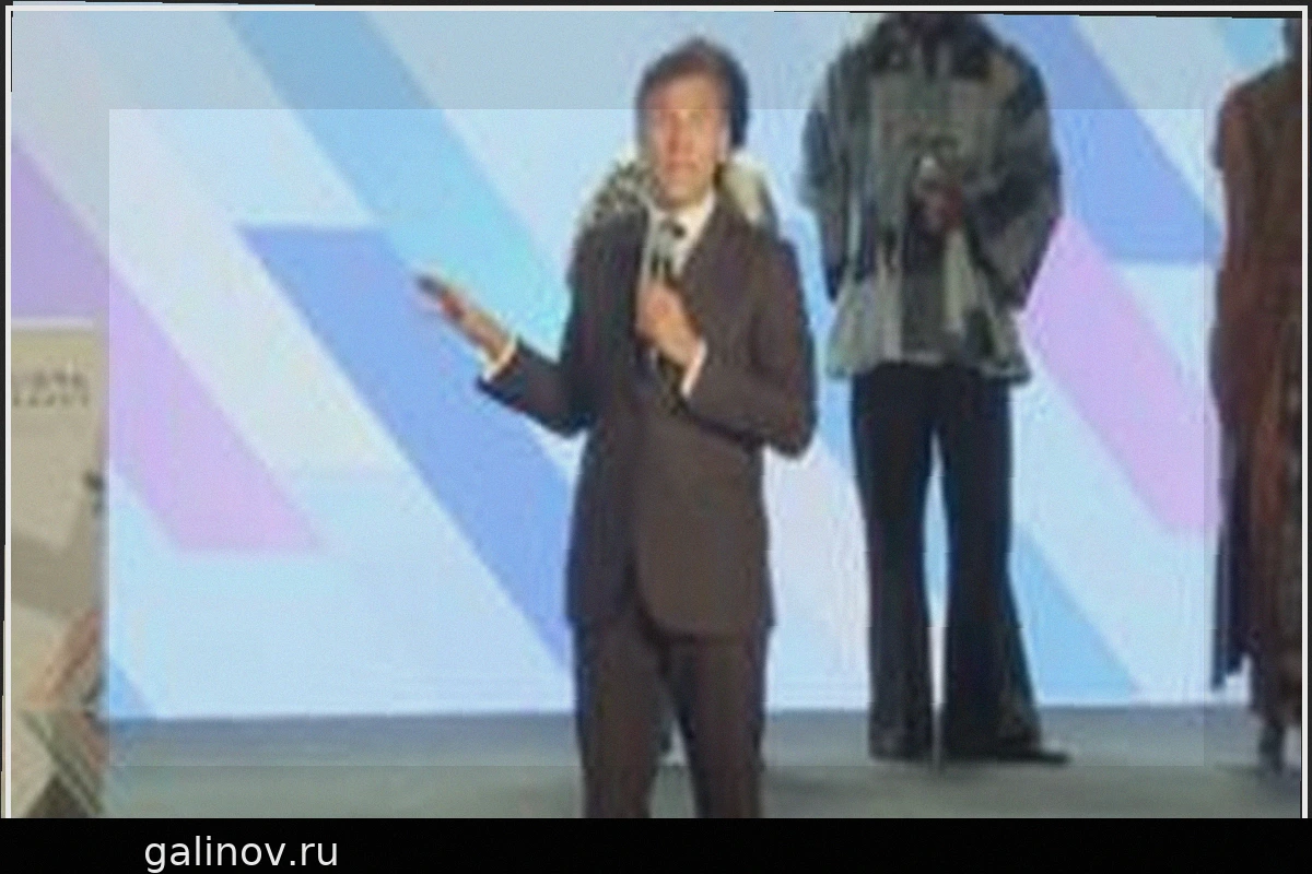 Макрон прервал выступление, требуя тишины на конференции в Кении