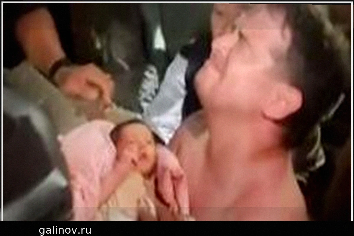 Watch: Moment newborn baby is rescued from Venezuela earthquake rubble