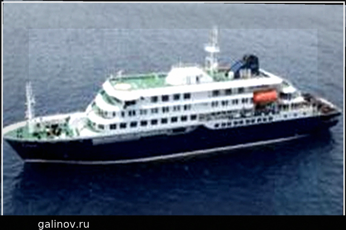 Круизный лайнер MV Hondius покинул Кабо-Верде после эвакуации из-за хантавируса