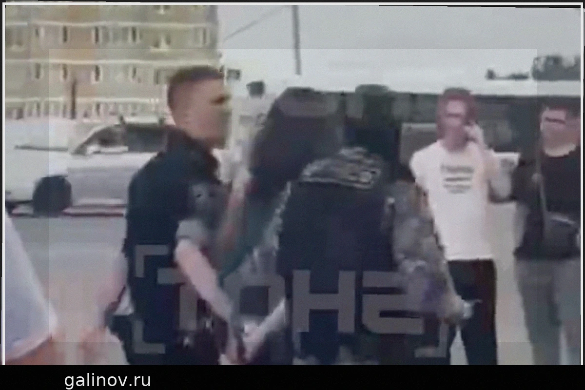 Взрыв и нападение в торговом центре Краснодара привели к жертвам