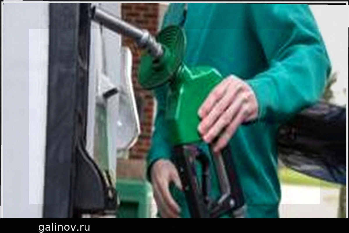 Цены на нефть снижаются, поскольку США приостанавливают агрессивные шаги в поисках сделки с Ираном